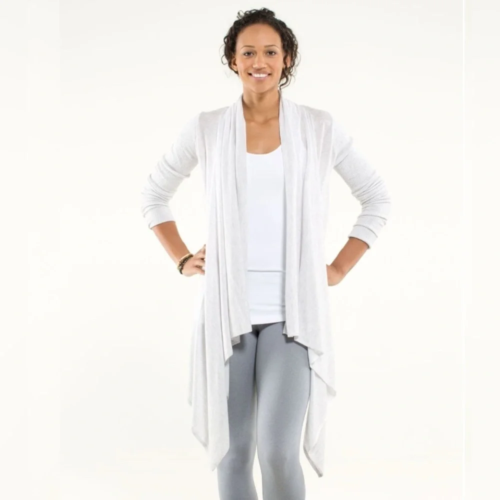 Lululemon Universal Wrap – Size 6 | Light Heather Grey | Cashmere-Blend